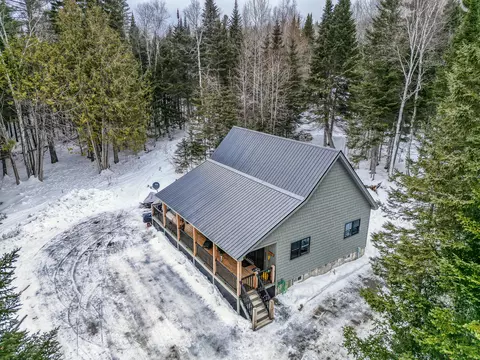 10 Dodge Pond Rd, Rangeley, ME 04970