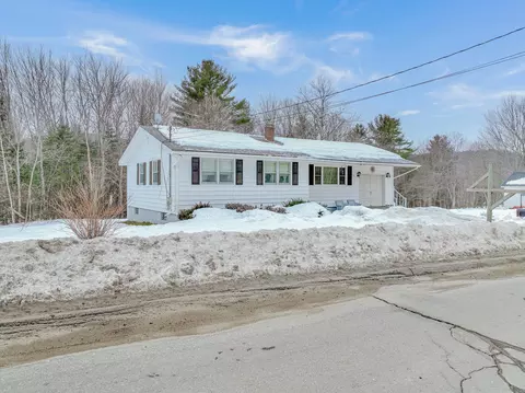 175 Ridge Rd, Peru, ME 04290