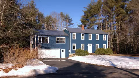 320 Canterbury Rd, Wells, ME 04090