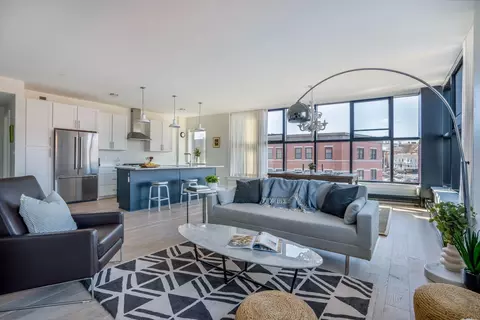 383 Commercial St #604, Portland, ME 04101