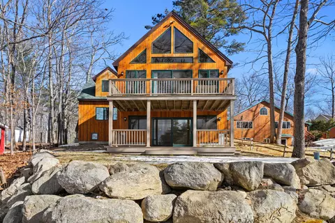 16 Island Dr, Windham, ME 04062
