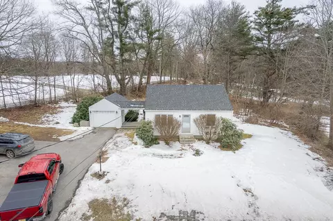 2555 Us Route 202, Winthrop, ME 04364