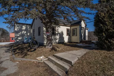 106 W Gray Rd, Gray, ME 04039