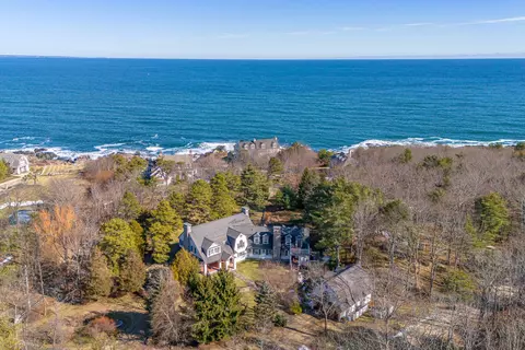 16 High Pasture Ln, York, ME 03902