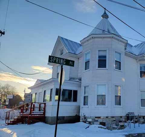 4 Spring St, Waterville, ME 04901