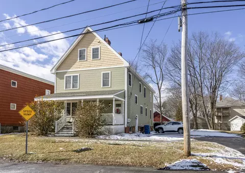18 Massachusetts Ave #2, Portland, ME 04102