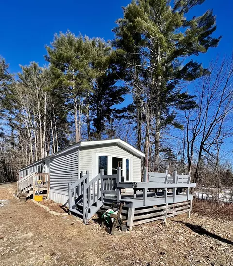 239 Groveville Rd, Buxton, ME 04093