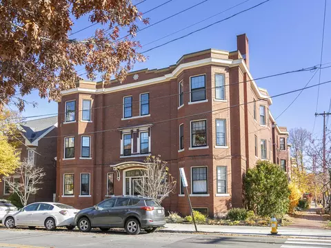 199 Vaughan St #3, Portland, ME 04102