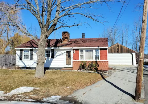 103 Thornton Rd, Bangor, ME 04401