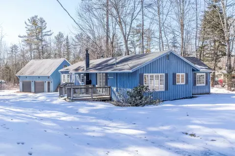 17 Fairfield Rd, Casco, ME 04015