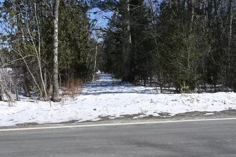 M14 L11 East Madison Road, Madison, ME 04950