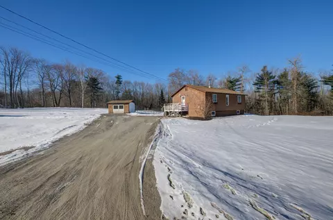 45 Mayflower Heights Dr, Oakland, ME 04963