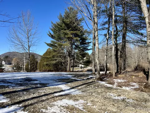 624 Rockland St, Rockport, ME 04856