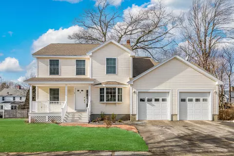 10 Blueberry Rd, Cape Elizabeth, ME 04107