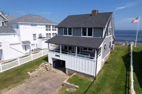 423 Ocean Ave, Wells, ME 04090
