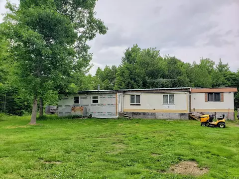 8 Hill Top Road Rd, Medford, ME 04463