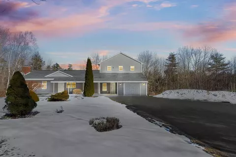 241 Blackstrap Rd, Falmouth, ME 04105