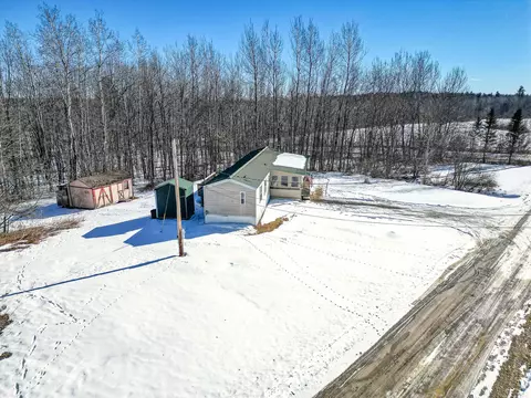 7 Troy Trl, Sidney, ME 04330