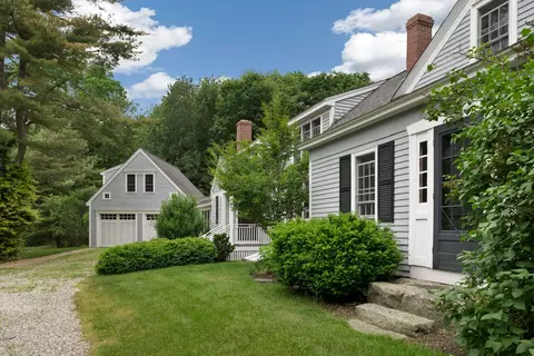 390 Cole Rd, Kennebunk, ME 04043