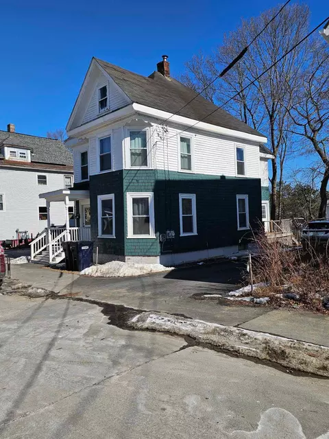 17 Fruit St, Bangor, ME 04401