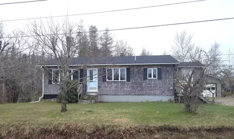 47 Washington St, Milbridge, ME 04658