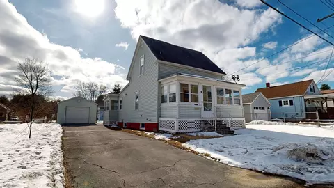 39 Fisher Ave, Lewiston, ME 04240