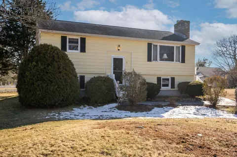 1 Smithfield Mdws, Biddeford, ME 04005