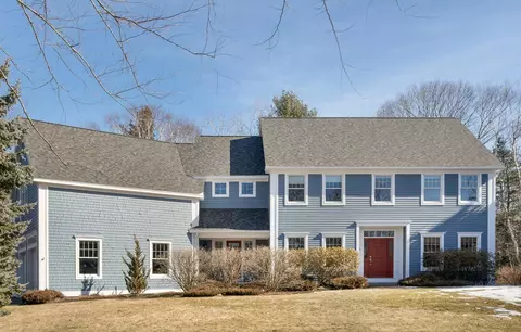 25 Cross Hill Rd, Cape Elizabeth, ME 04107