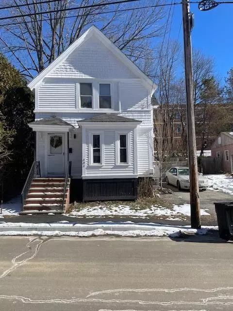 601 Middle St, Bath, ME 04530