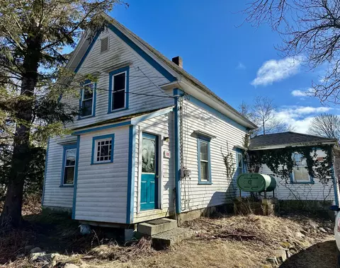 121 E Main St, Vinalhaven, ME 04863