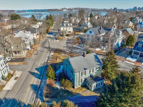 80 Woodford St, Portland, ME 04103