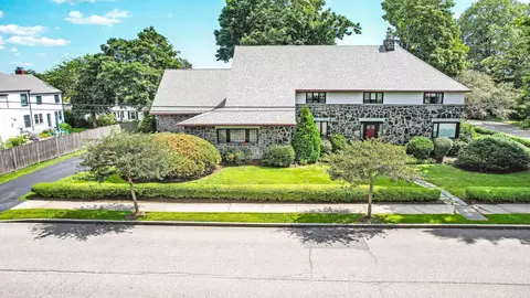 133 Clifton St, Portland, ME 04103