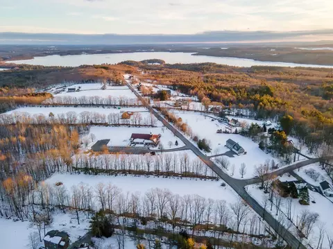 9 Dillingham Hill Rd, Auburn, ME 04210