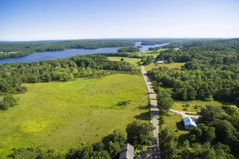 1537 Bunker Hill Rd, Jefferson, ME 04348