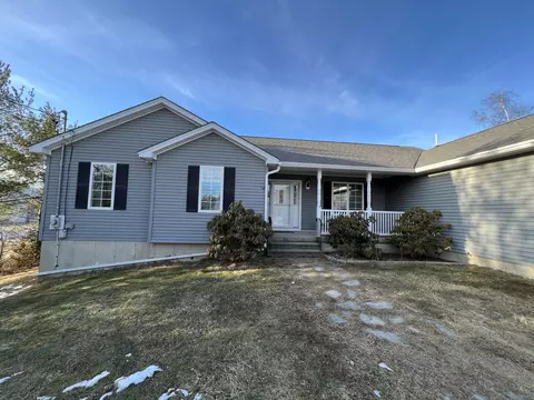 38 Burleigh Rd, Bangor, ME 04401