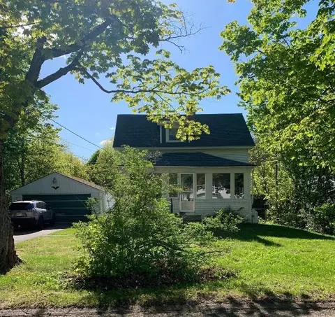 26 High St, Patten, ME 04765
