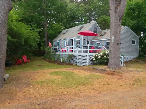 14 Weston Ave, York, ME 03909