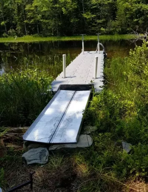 961 Manchester Rd, Belgrade, ME 04917