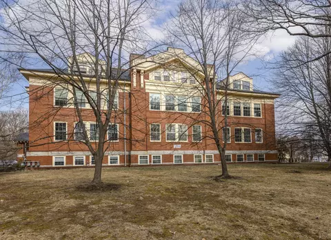 245 Broadway #205, South Portland, ME 04106