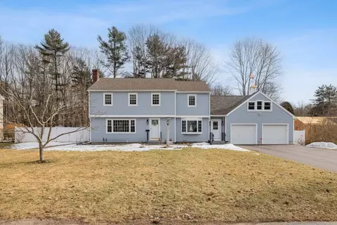 1 Gendron Ln, Kennebunk, ME 04043