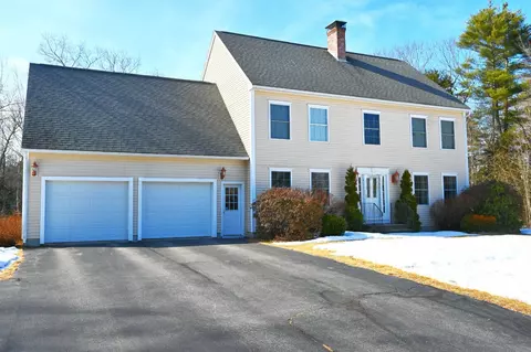 25 Twilight Ln, Gorham, ME 04038