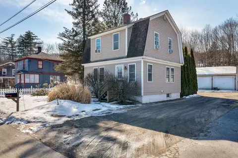 7 Wescott St, Limerick, ME 04048