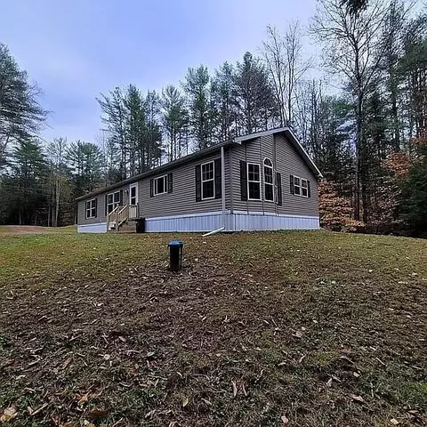 598 Old Stage Rd, Woolwich, ME 04579