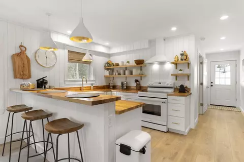 367 Vernon St, Bethel, ME 04217