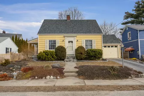 25 Vivian St, South Portland, ME 04106