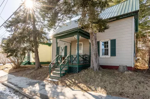 50 Ticonic St, Waterville, ME 04901