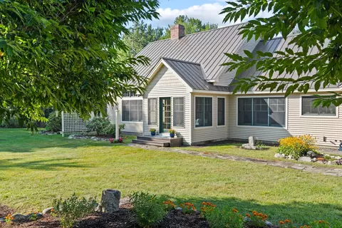 28 Deering Run Dr, Portland, ME 04103