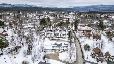 31 Vernon St, Bethel, ME 04217