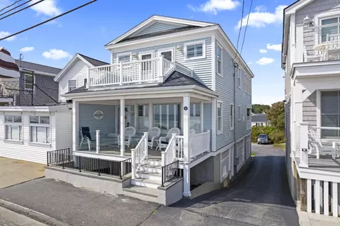 95 Long Beach Ave, York, ME 03909