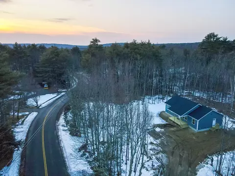 293 Sunset Rd, Sanford, ME 04073